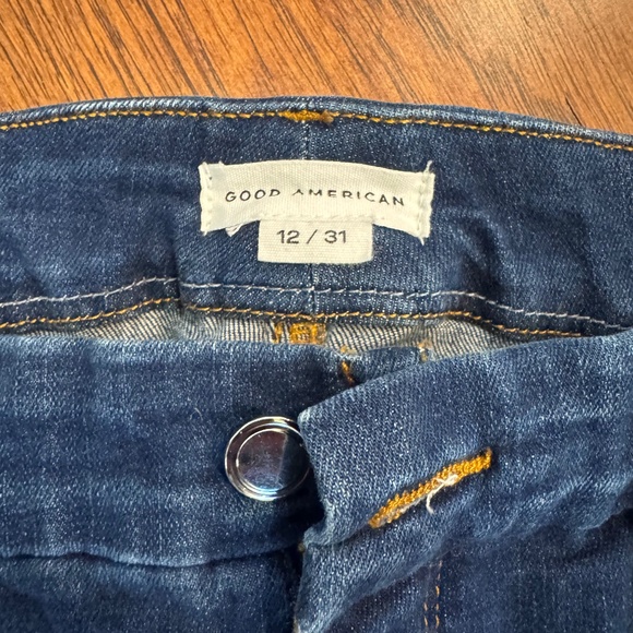 Good American Good Leg flare - Picture 2 of 3